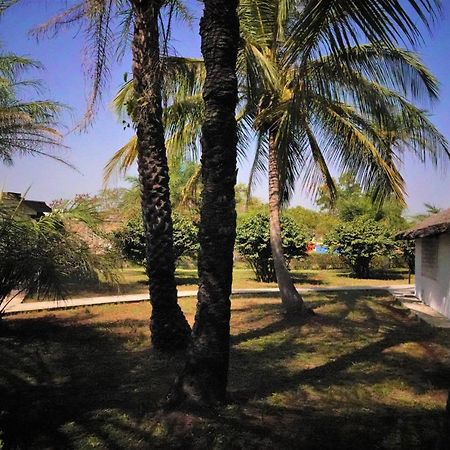 Hôtel Katakalousse Yembakana Extérieur photo