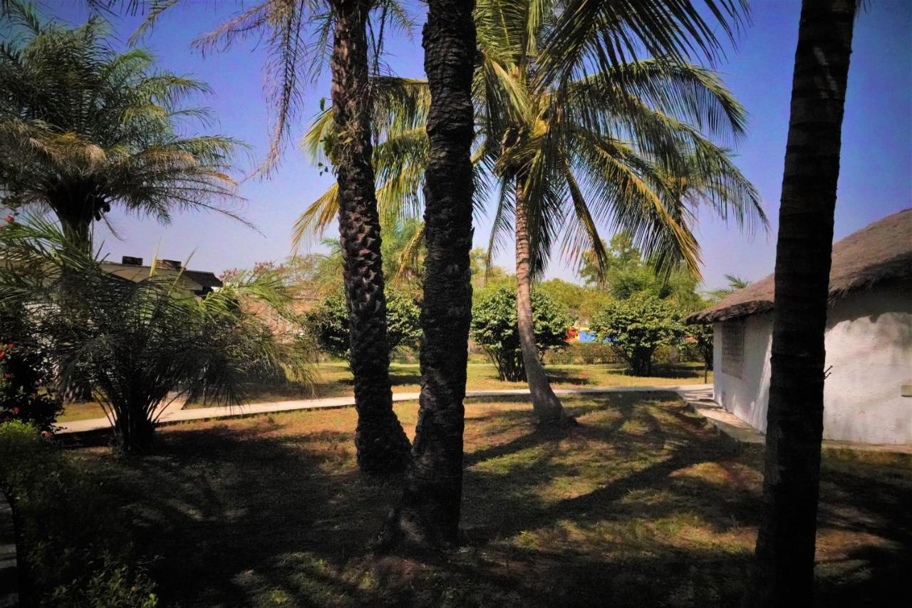 Hôtel Katakalousse Yembakana Extérieur photo